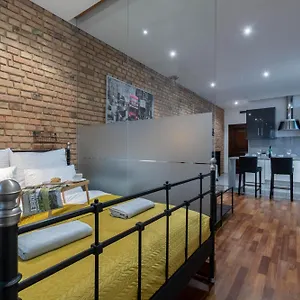  Apartament Simply In The Center Spot